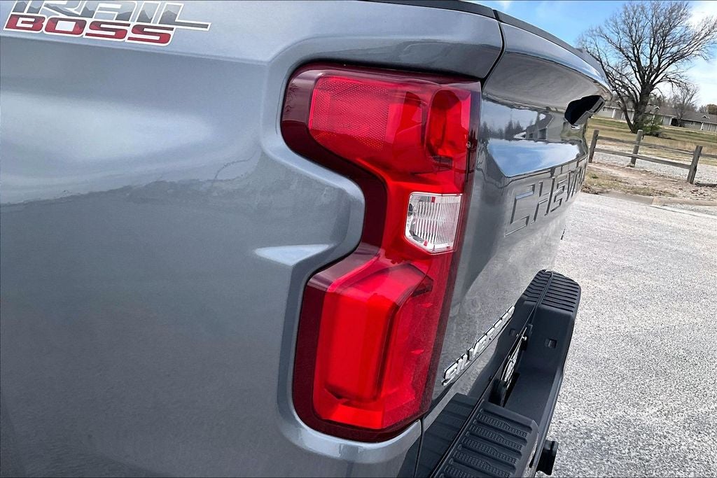 2021 Chevrolet Silverado 1500 Custom Trail Boss