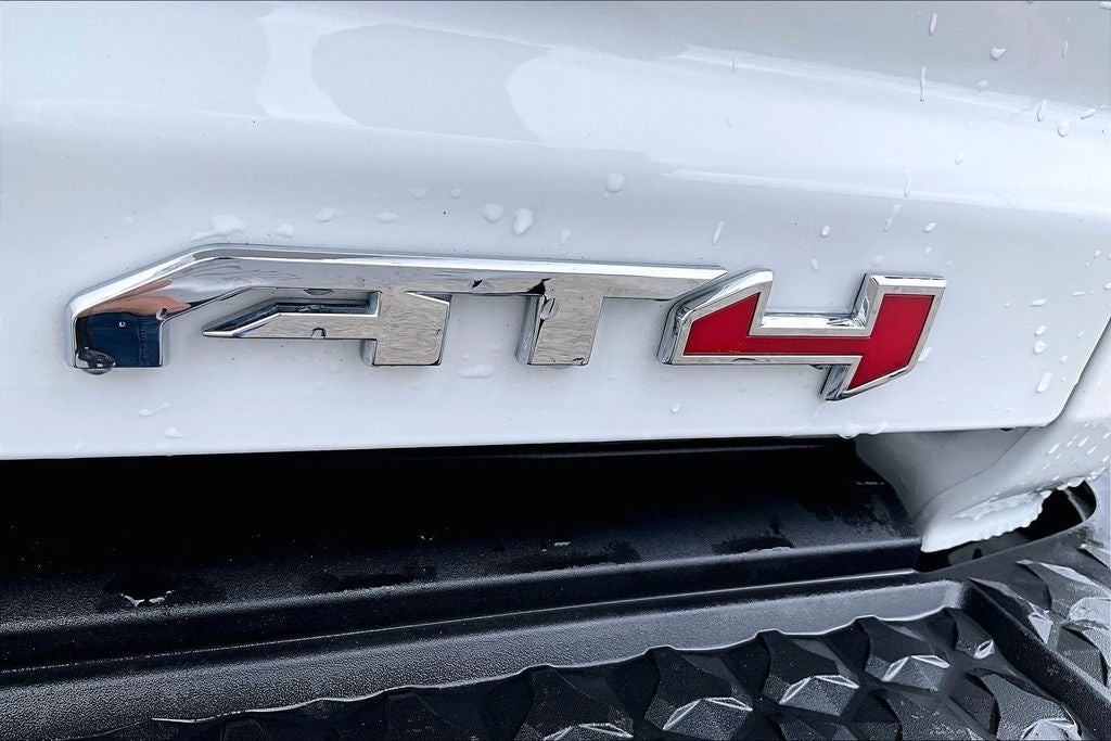 2023 GMC Canyon AT4
