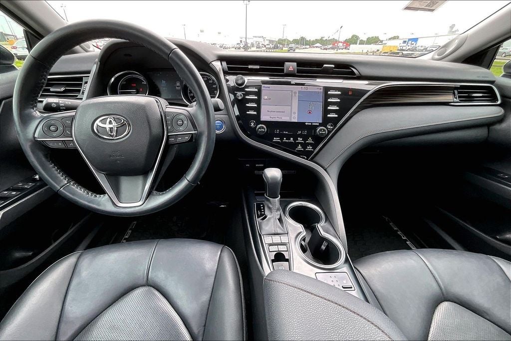 2020 Toyota Camry Hybrid XLE