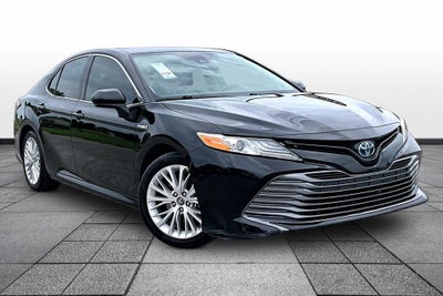 2020 Toyota Camry Hybrid XLE