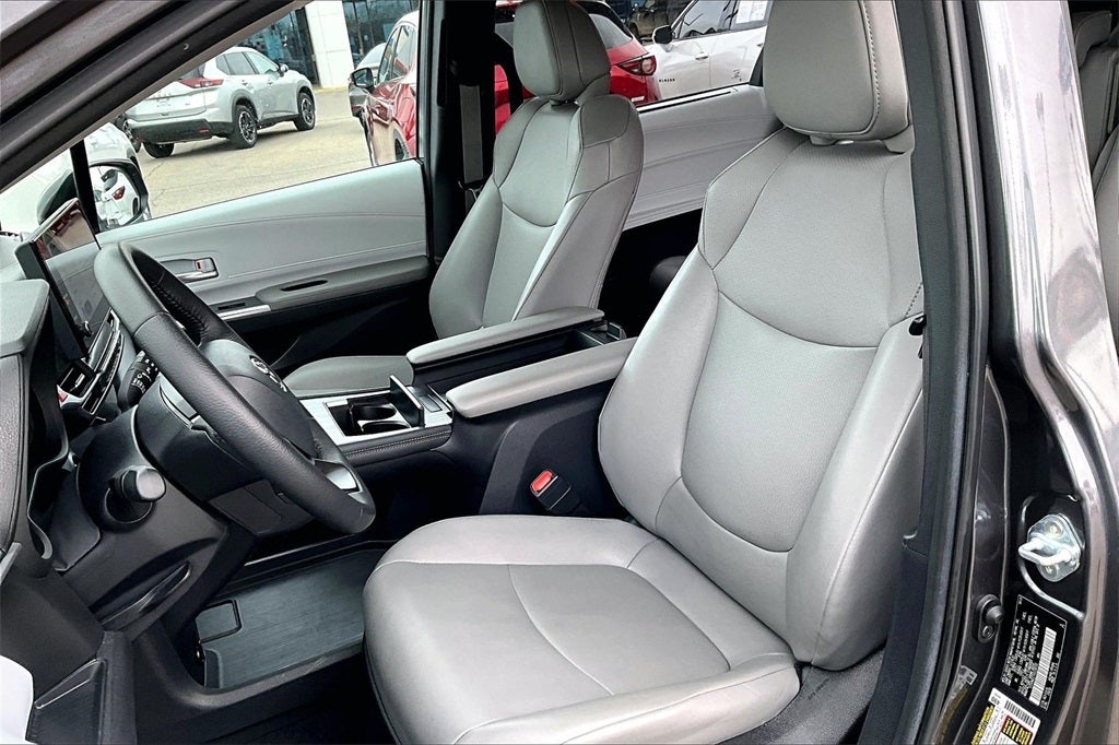 2025 Toyota Sienna XLE 7 Passenger
