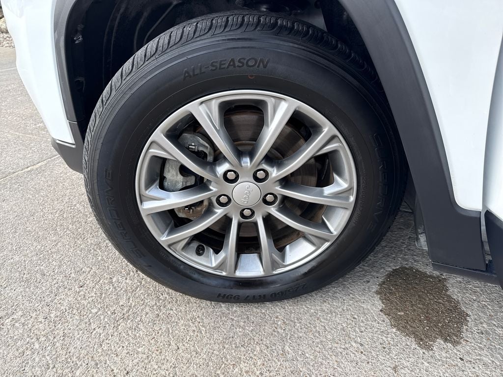2022 Jeep Cherokee Latitude Lux