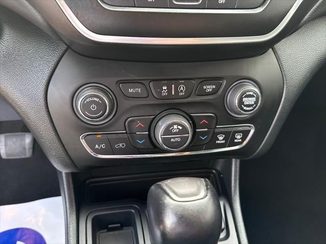 2022 Jeep Cherokee Latitude Lux