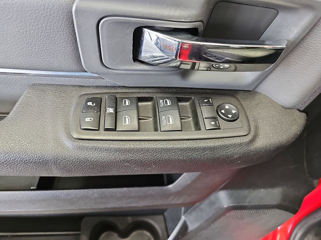 2023 RAM 1500 SLT