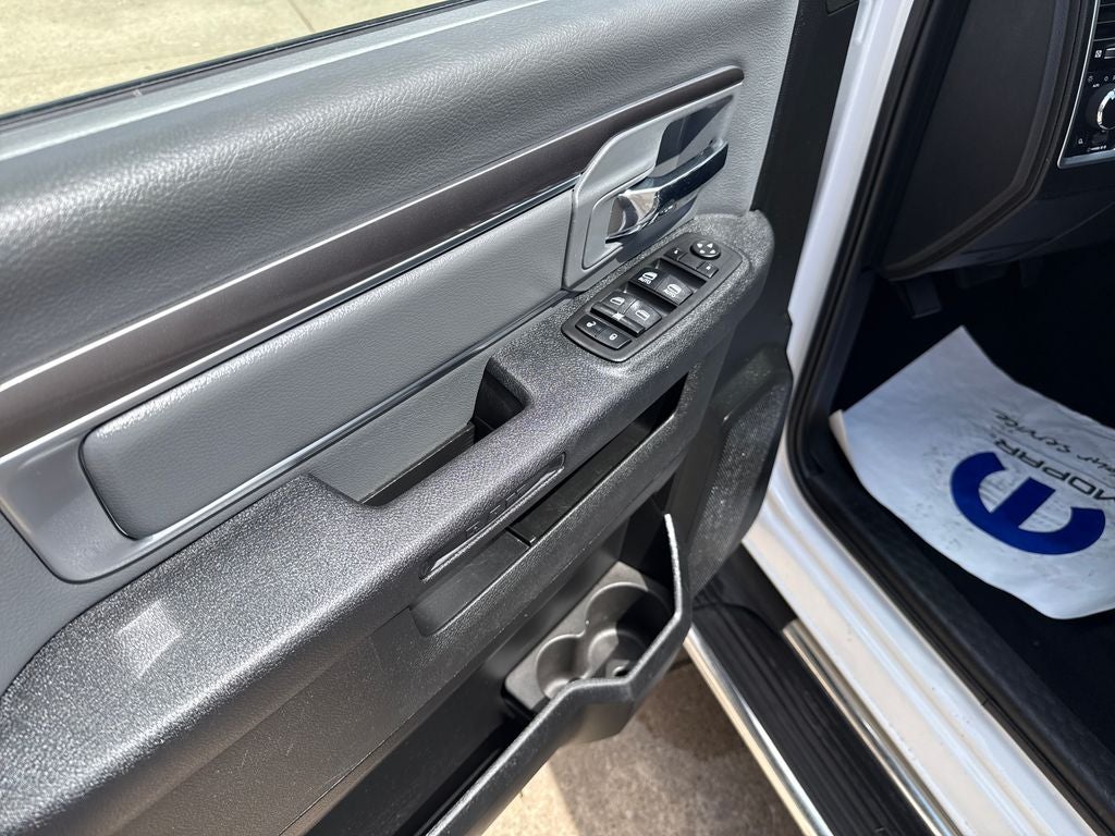 2023 RAM 1500 SLT