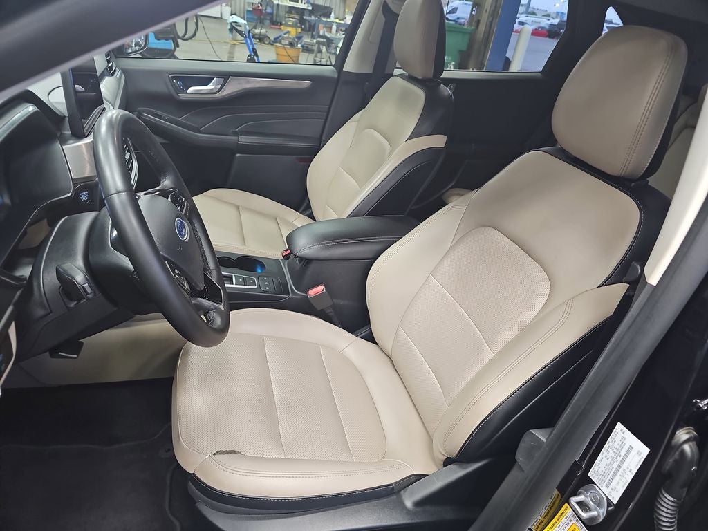 2021 Ford Escape Titanium