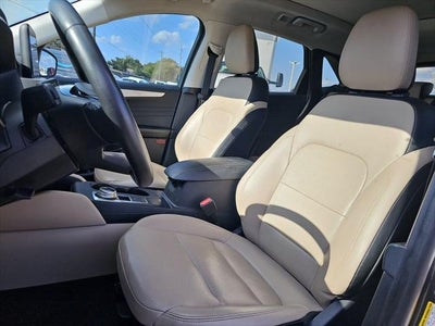 2022 Ford Escape SEL
