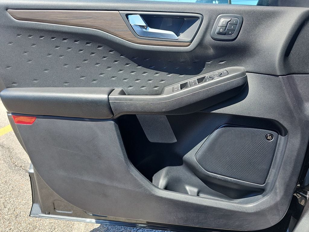 2020 Ford Escape Hybrid Titanium