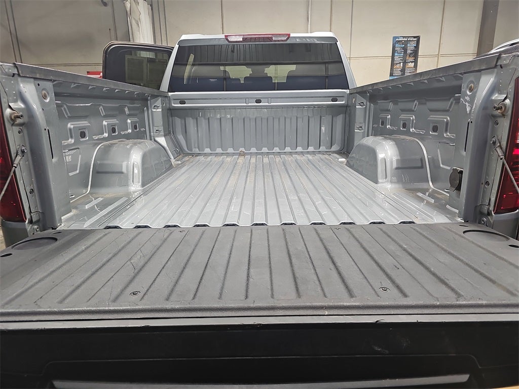 2025 Chevrolet Silverado Custom