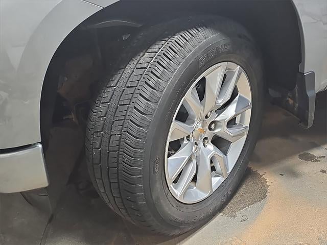 2025 Chevrolet Silverado Custom