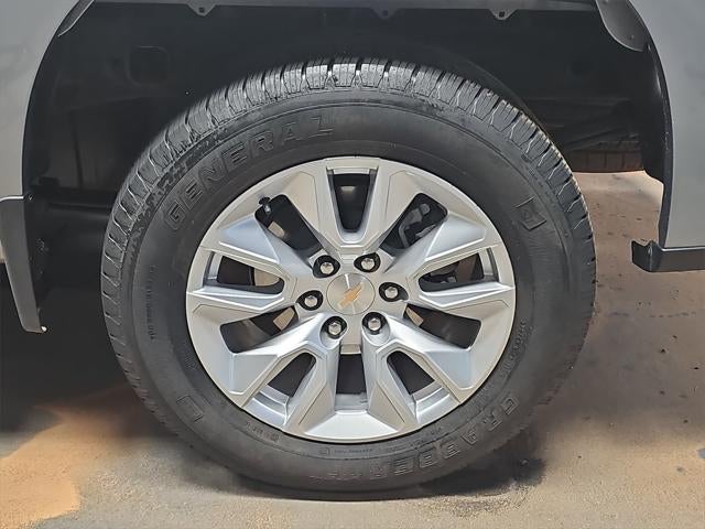 2025 Chevrolet Silverado Custom