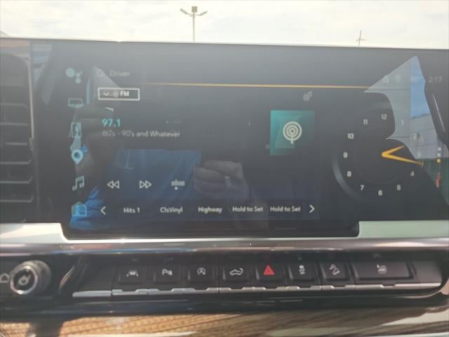 2022 Chevrolet Silverado RST