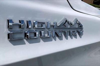 2023 Chevrolet Suburban High Country