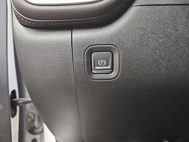 2022 GMC Sierra Limited AT4