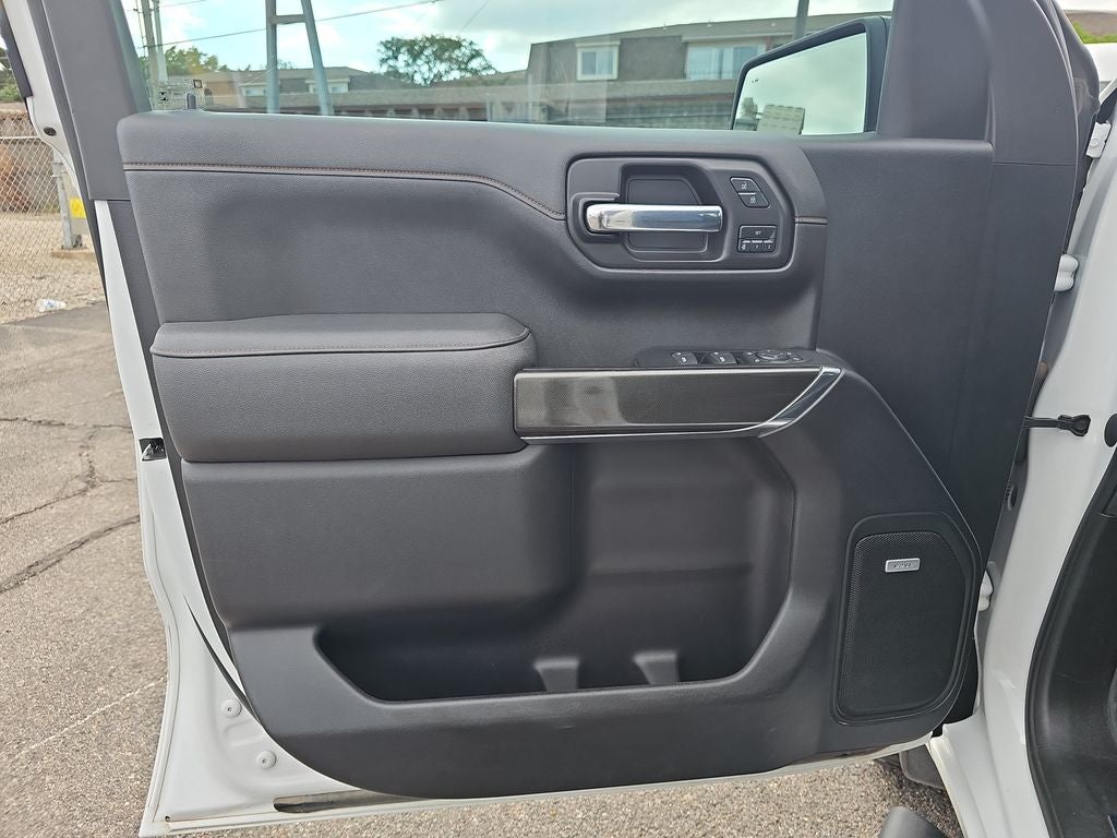 2022 GMC Sierra Limited AT4
