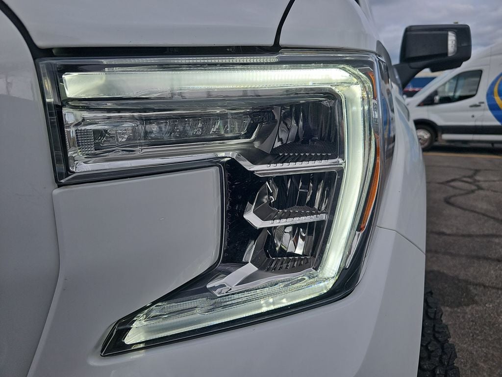 2022 GMC Sierra Limited AT4