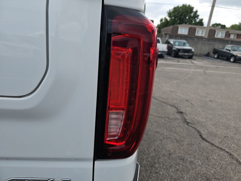 2022 GMC Sierra Limited AT4