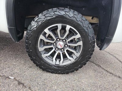 2022 GMC Sierra Limited AT4