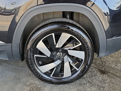 2024 Volkswagen Atlas Cross Sport 2.0T SE w/Technology