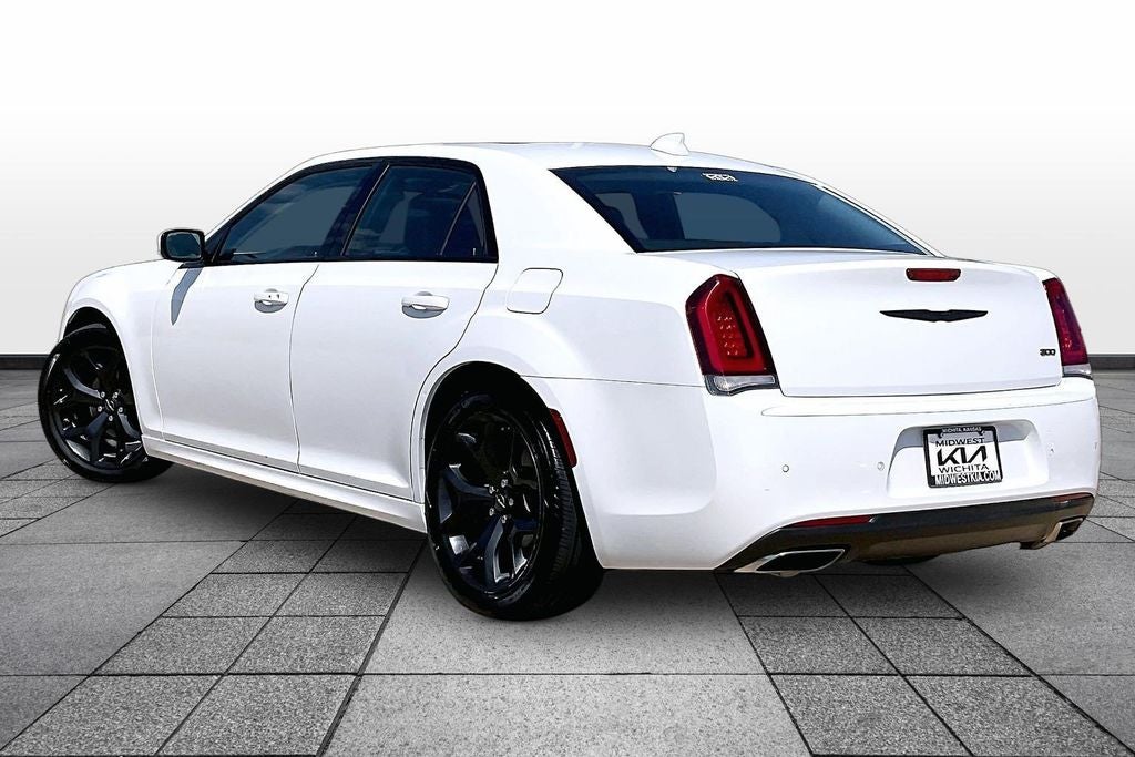 2022 Chrysler 300 Touring