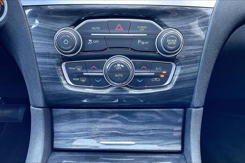 2022 Chrysler 300 Touring