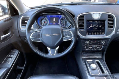 2022 Chrysler 300 Touring