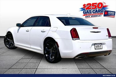 2022 Chrysler 300 Touring