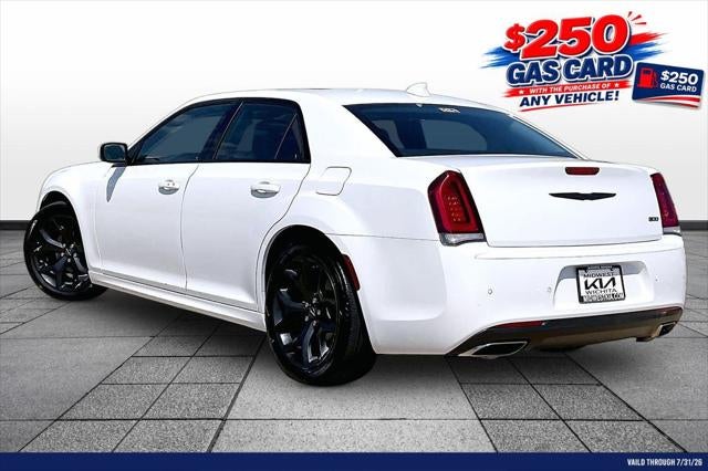 2022 Chrysler 300 Touring