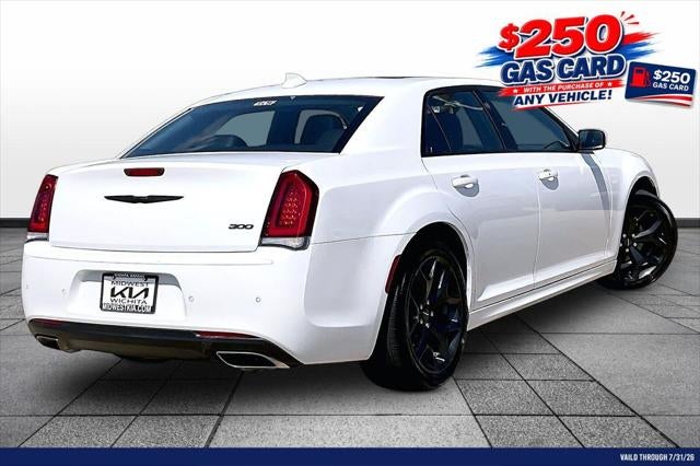 2022 Chrysler 300 Touring
