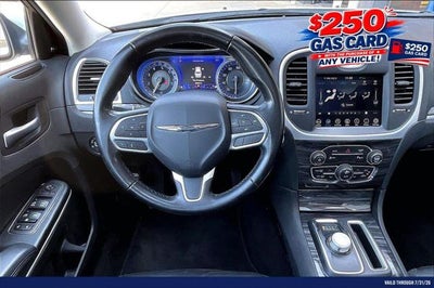 2022 Chrysler 300 Touring