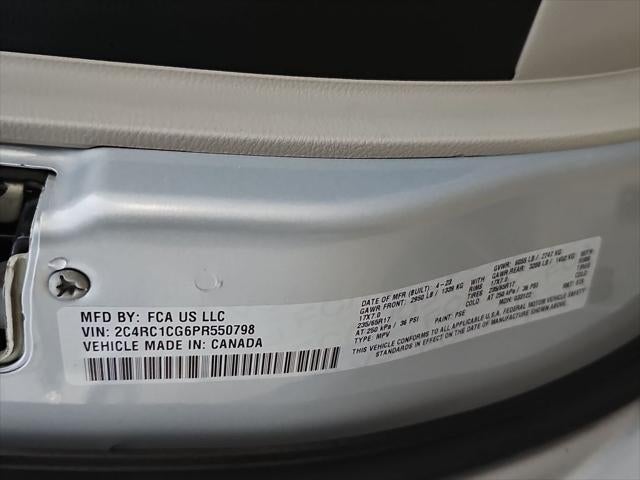 2023 Chrysler Voyager LX
