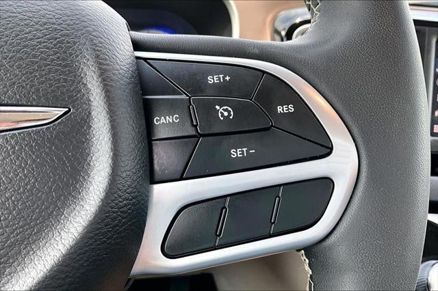2023 Chrysler Voyager LX
