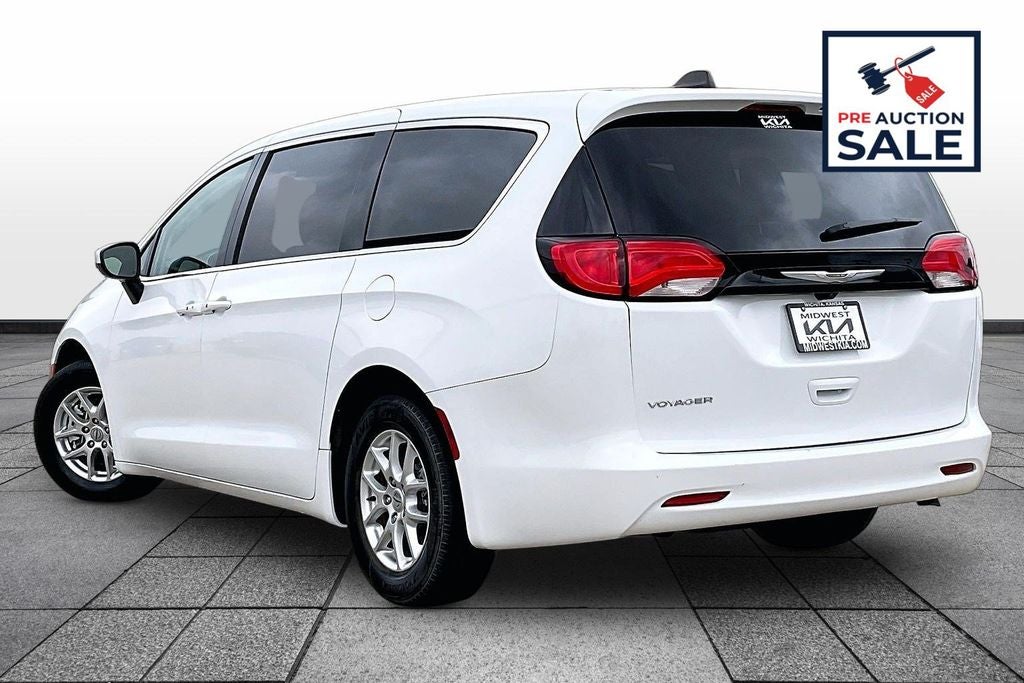 2023 Chrysler Voyager LX