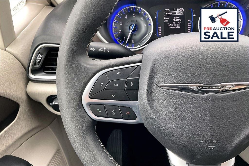 2023 Chrysler Voyager LX