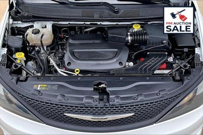 2023 Chrysler Voyager LX