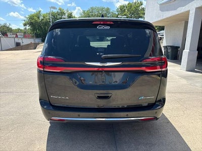 2024 Chrysler Pacifica Select