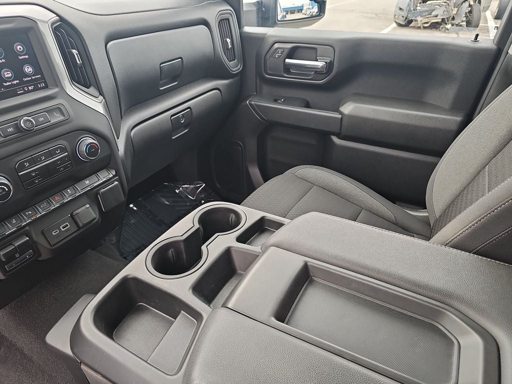 2025 Chevrolet Silverado HD Custom