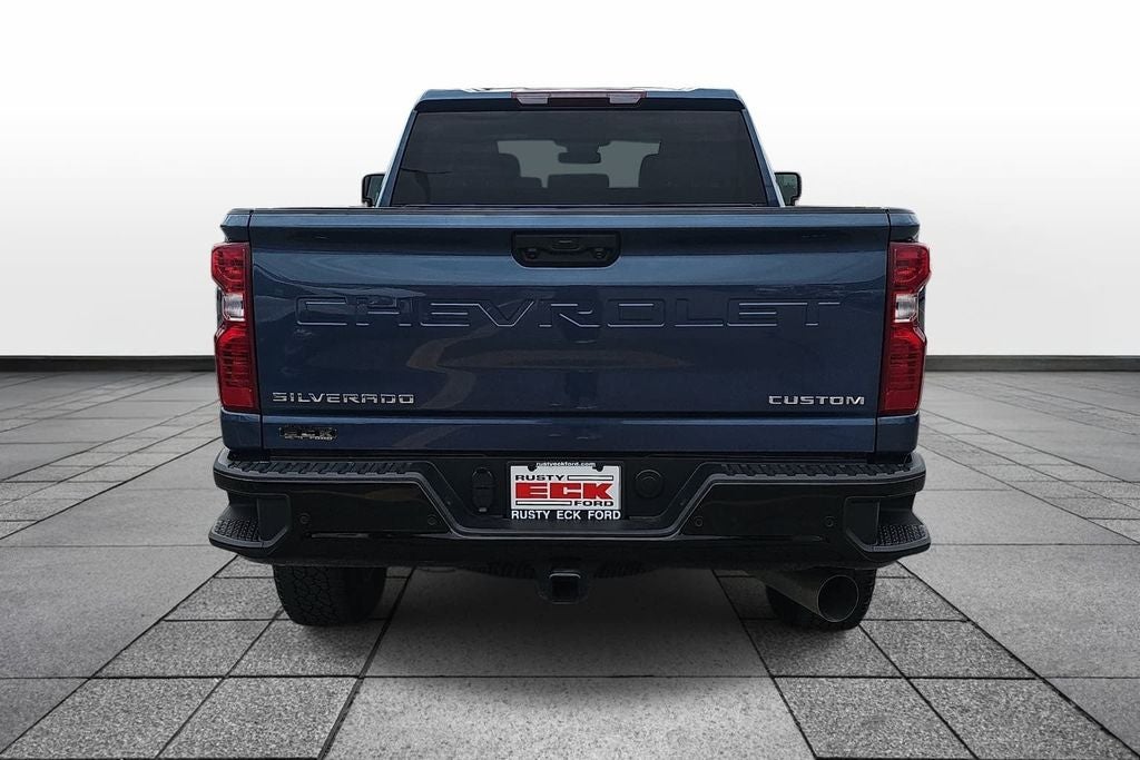 2025 Chevrolet Silverado HD Custom
