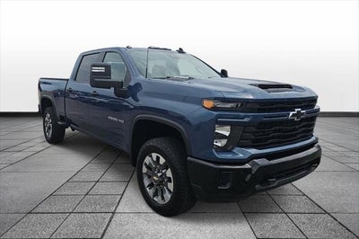 2025 Chevrolet Silverado HD Custom