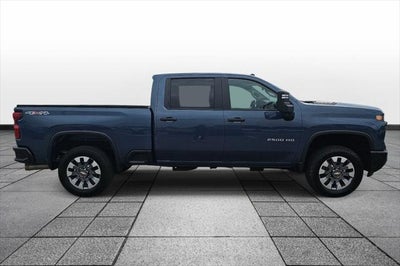 2025 Chevrolet Silverado HD Custom