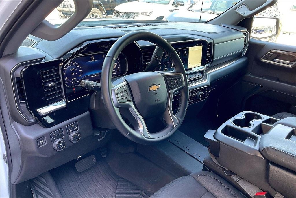 2024 Chevrolet Silverado LT