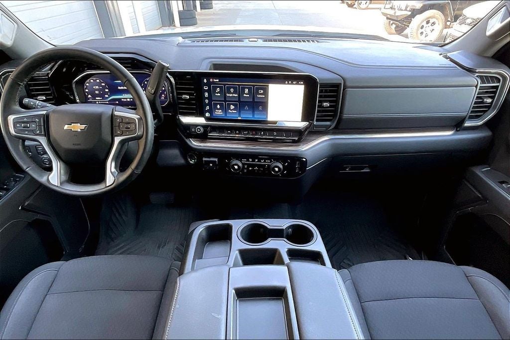 2024 Chevrolet Silverado LT