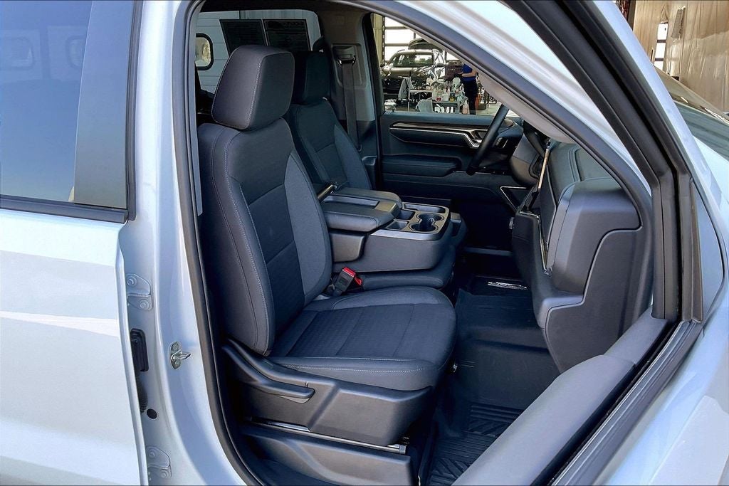 2024 Chevrolet Silverado LT