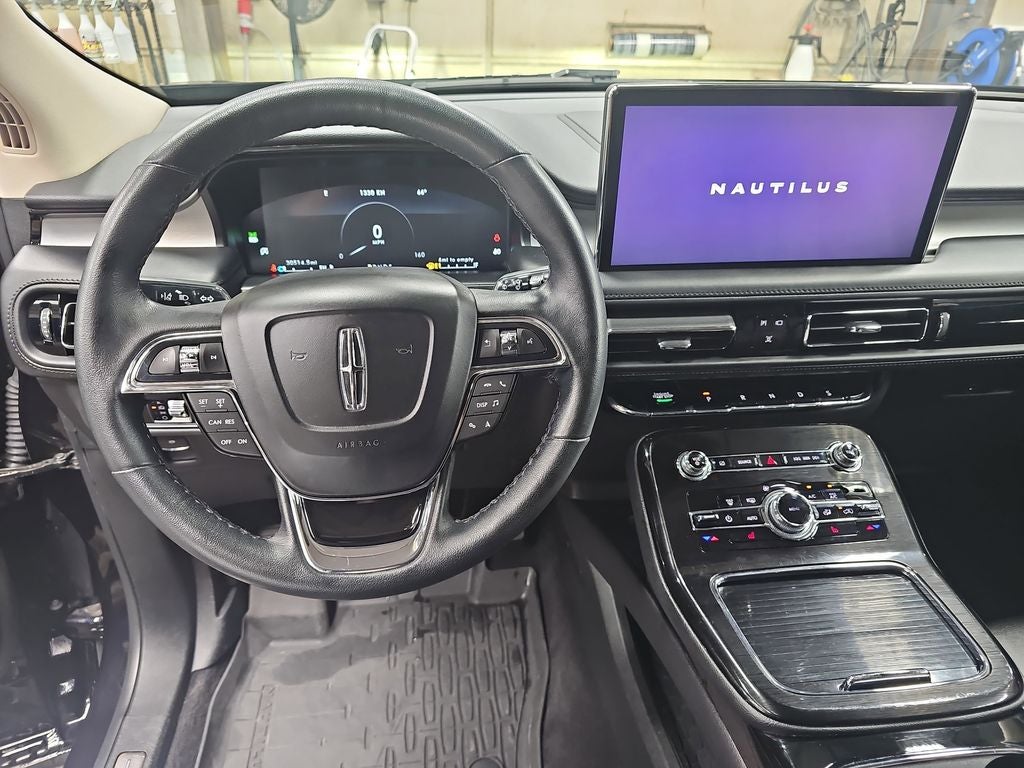 2023 Lincoln Nautilus Standard