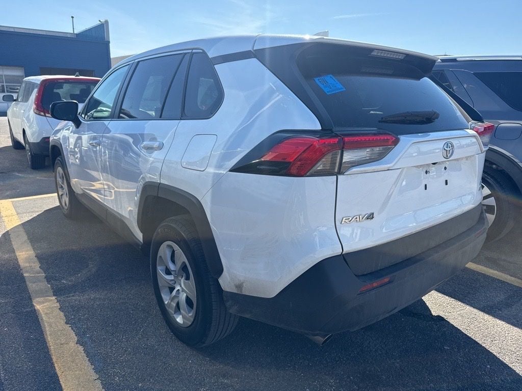 2024 Toyota RAV4 LE