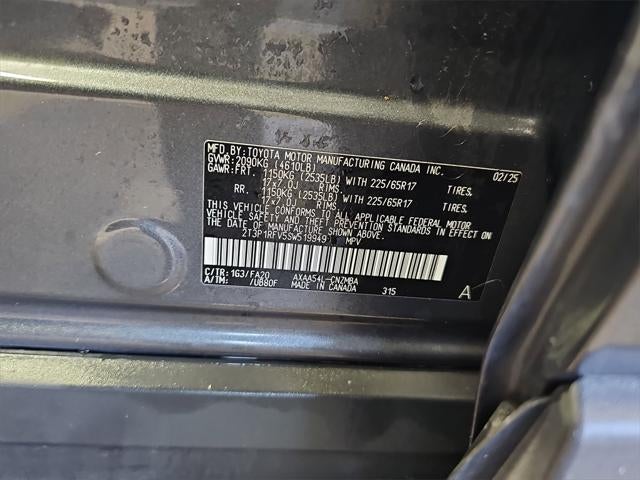 2025 Toyota RAV4 XLE