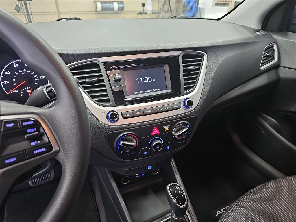 2022 Hyundai Accent SE