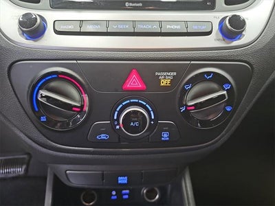 2022 Hyundai Accent SE