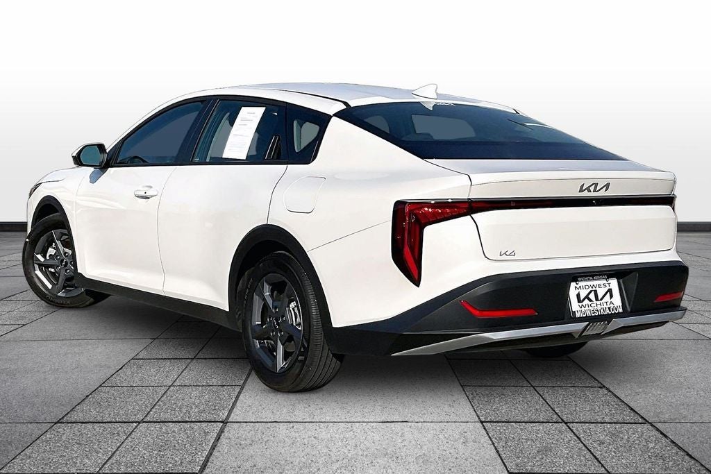 2025 Kia K4 LXS