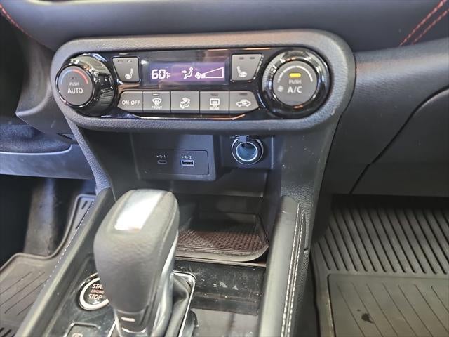 2022 Nissan Kicks SR